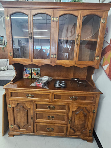 Dinning Hutch